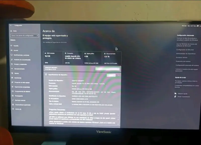 PC gamer con luces LED - 3