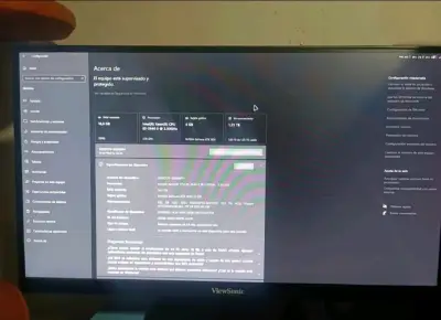 PC gamer con luces LED - miniatura 3