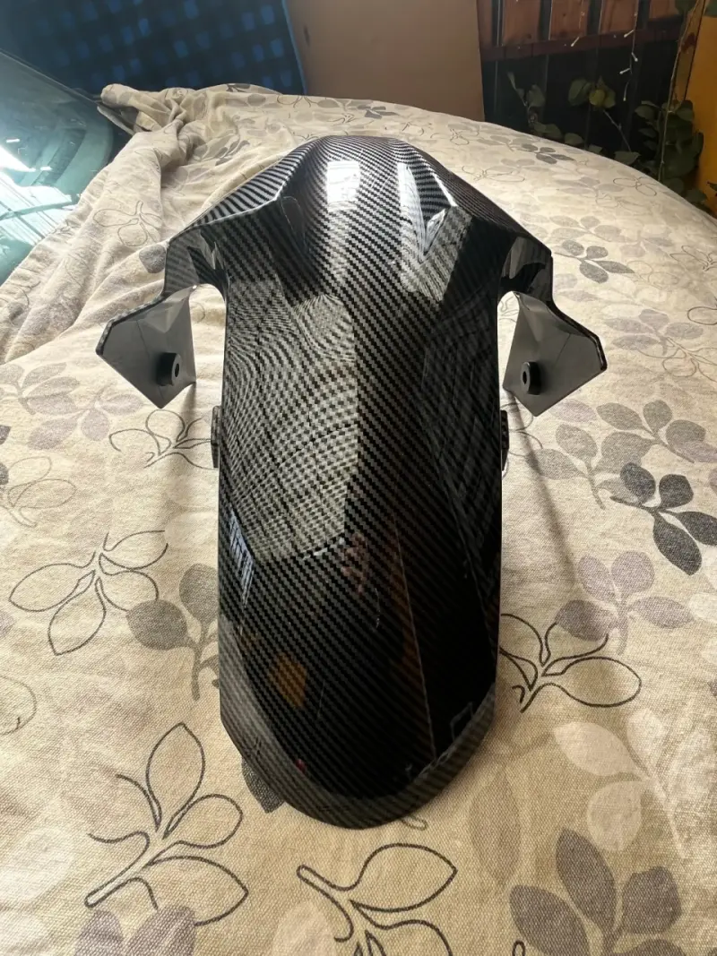 Guardabarros delantero z400/ninja 400 tipo fibra - 4