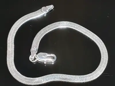 PULSERA PLATEADA FANTASÍA NUEVA EXCELENTE CALIDAD. - miniatura 1