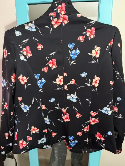 Blazer floral negro con colores vivos - miniatura 2
