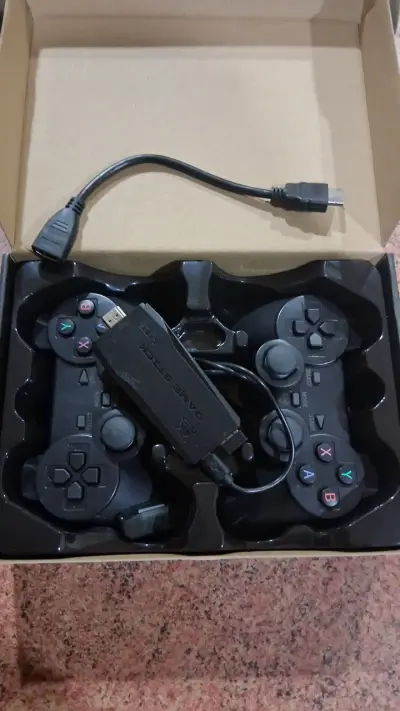 Set de controles de videojuego con adaptador - miniatura 1