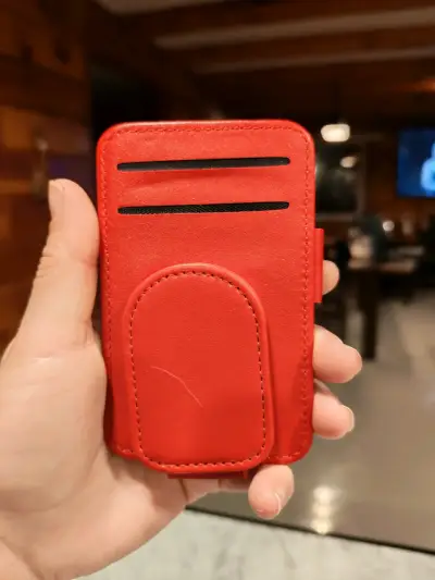 Funda roja para tarjetas - miniatura 1