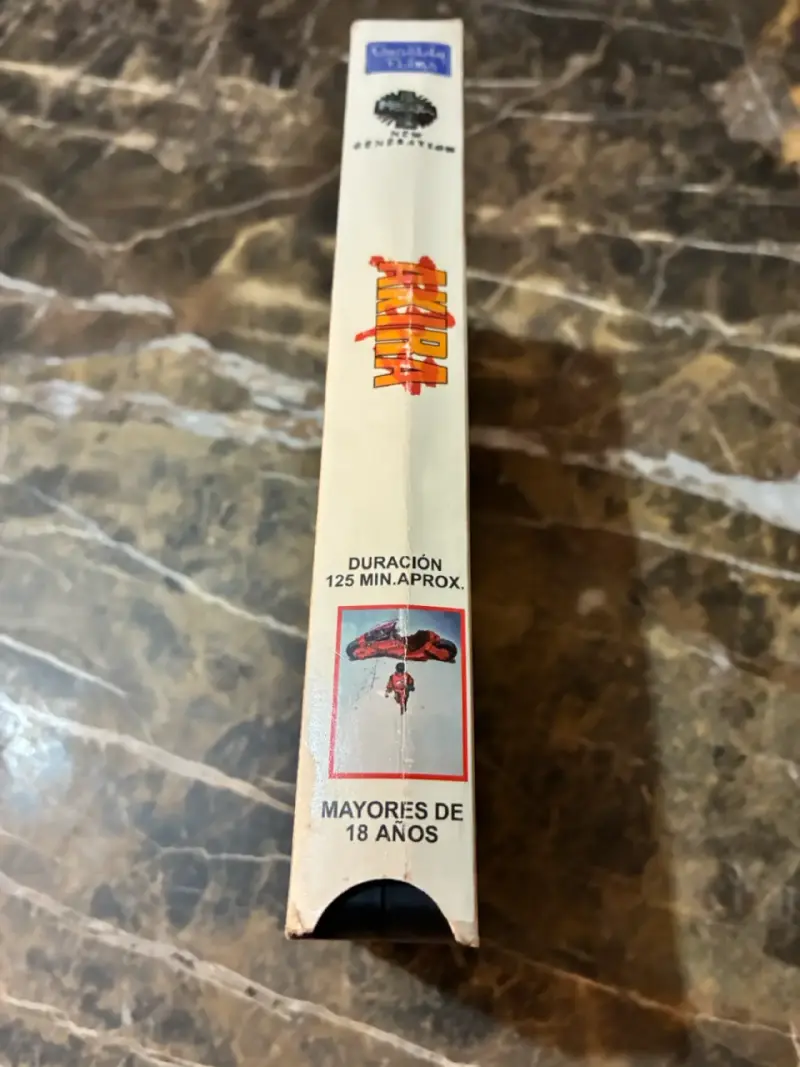 Cinta VHS de Akira subtitulada - 2