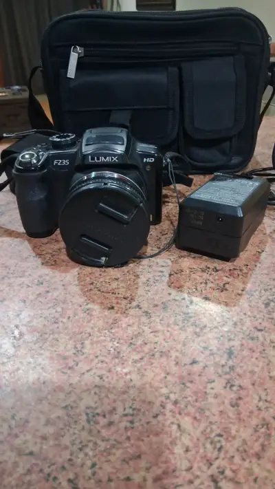 Cámara Panasonic Lumix FZ35 - miniatura 1