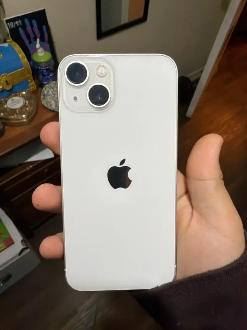 iPhone 13 - 2