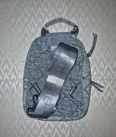 Morral UMBRALE pequeña acolchada azul - miniatura 2