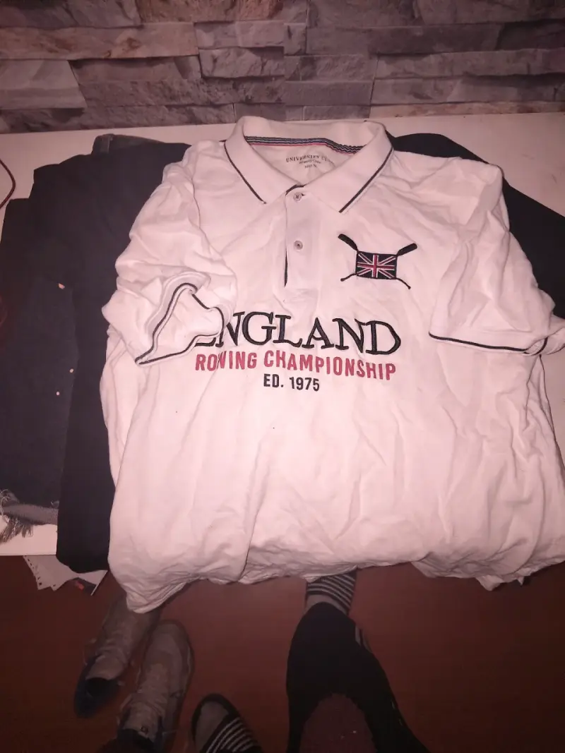 Polera polo blanca Inglaterra talla XL da para L - 2