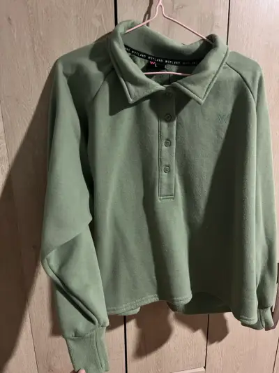 Polera verde manga larga - miniatura 1