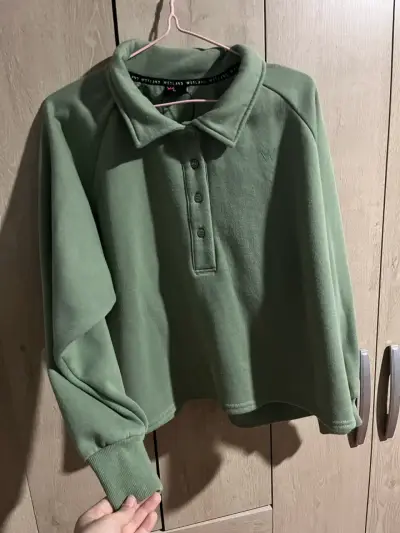Polera verde manga larga - miniatura 3