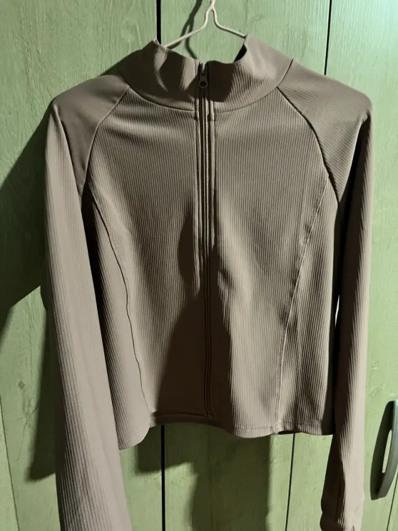Chaqueta rosa con cierre - 2