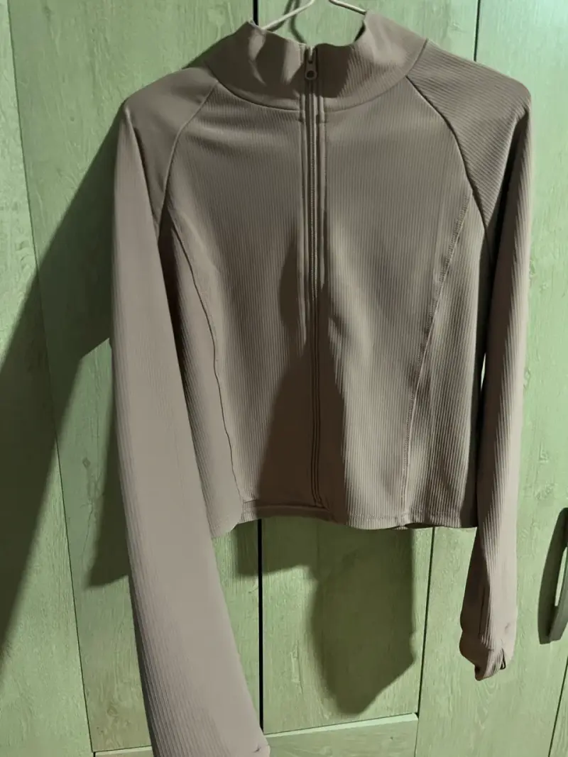 Chaqueta rosa con cierre - 3