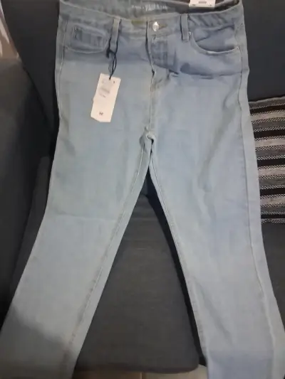 Jeans celestes nuevos - miniatura 1