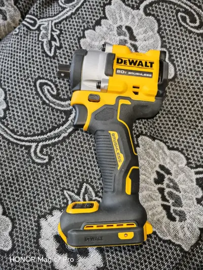 Llave de impacto inalámbrica Dewalt - miniatura 2