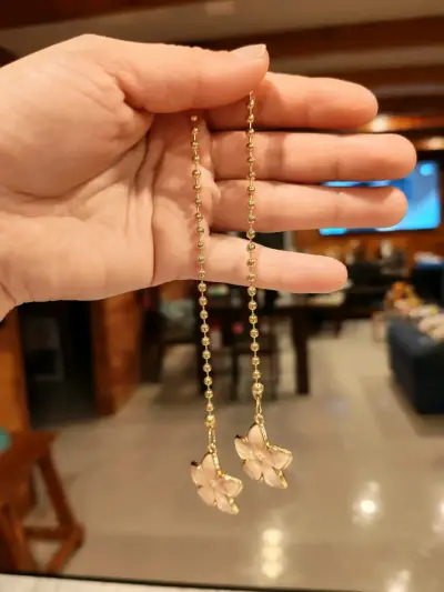 Collares con flores de resina blanca - miniatura 2