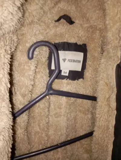 Parka negra con capucha forrada - miniatura 4