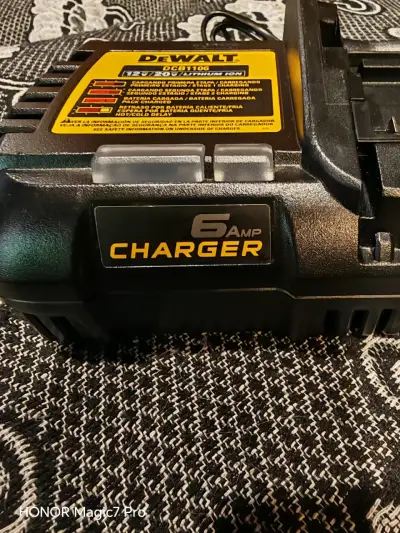 Cargador Dewalt DCB1106 12V/20V - miniatura 2
