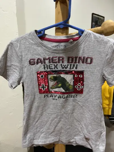 Polera gris Gamer Dino - miniatura 1
