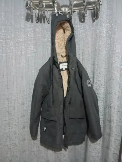 Parka negra con forro de lana - miniatura 1