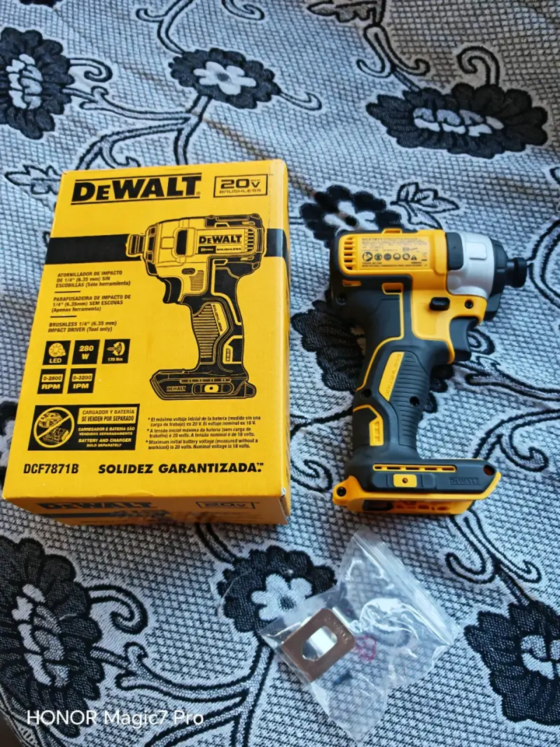 Atornillador de impacto DeWalt 20V - 2