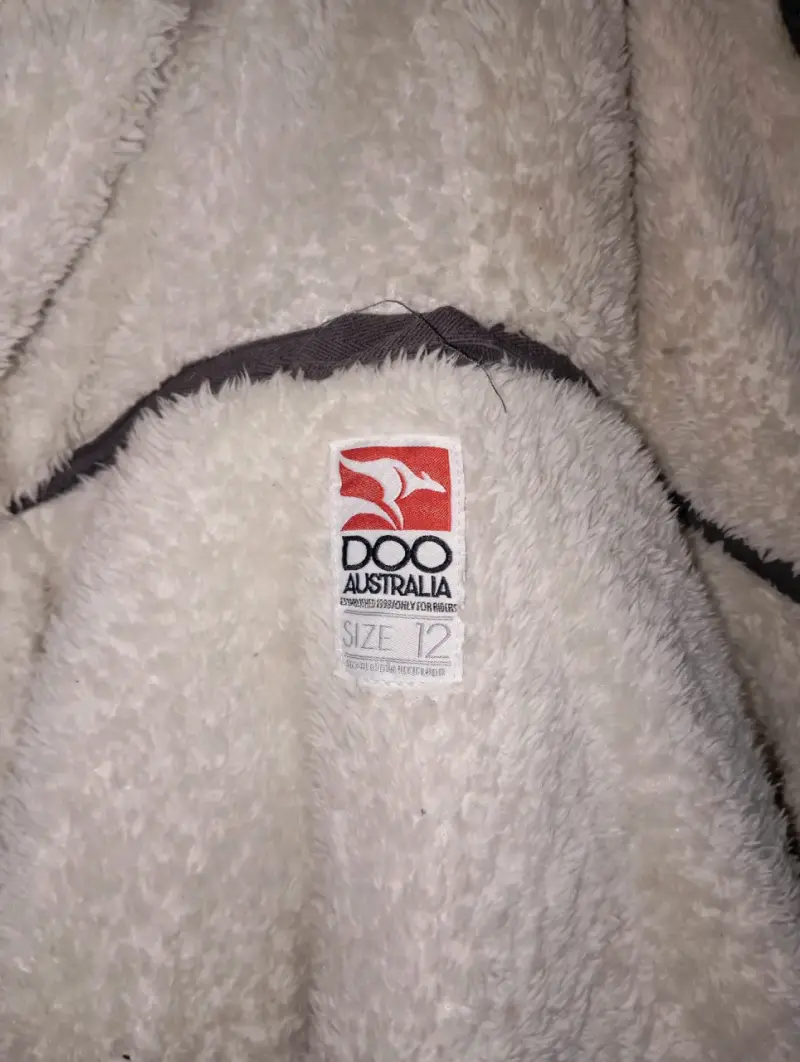 Chaqueta negra con interior de chiporro - 3