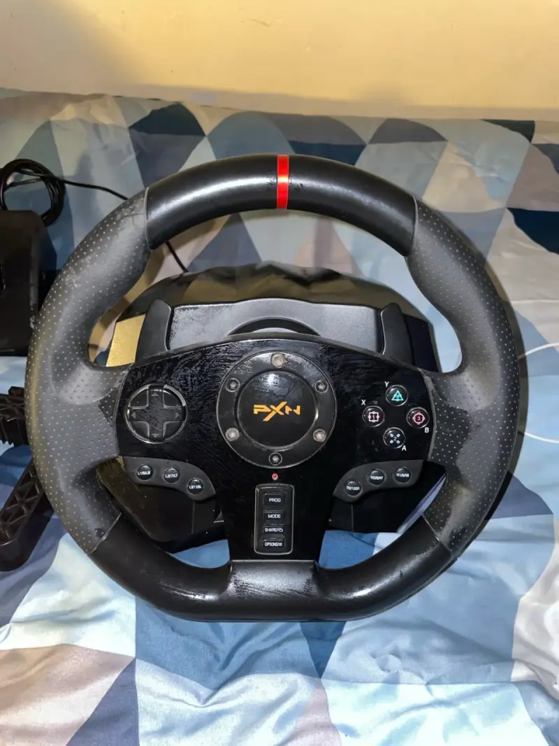 Volante de carreras PXN con pedales - 2