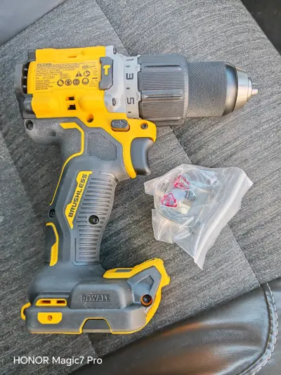 Taladro DeWalt 20V XR Brushless - miniatura 2