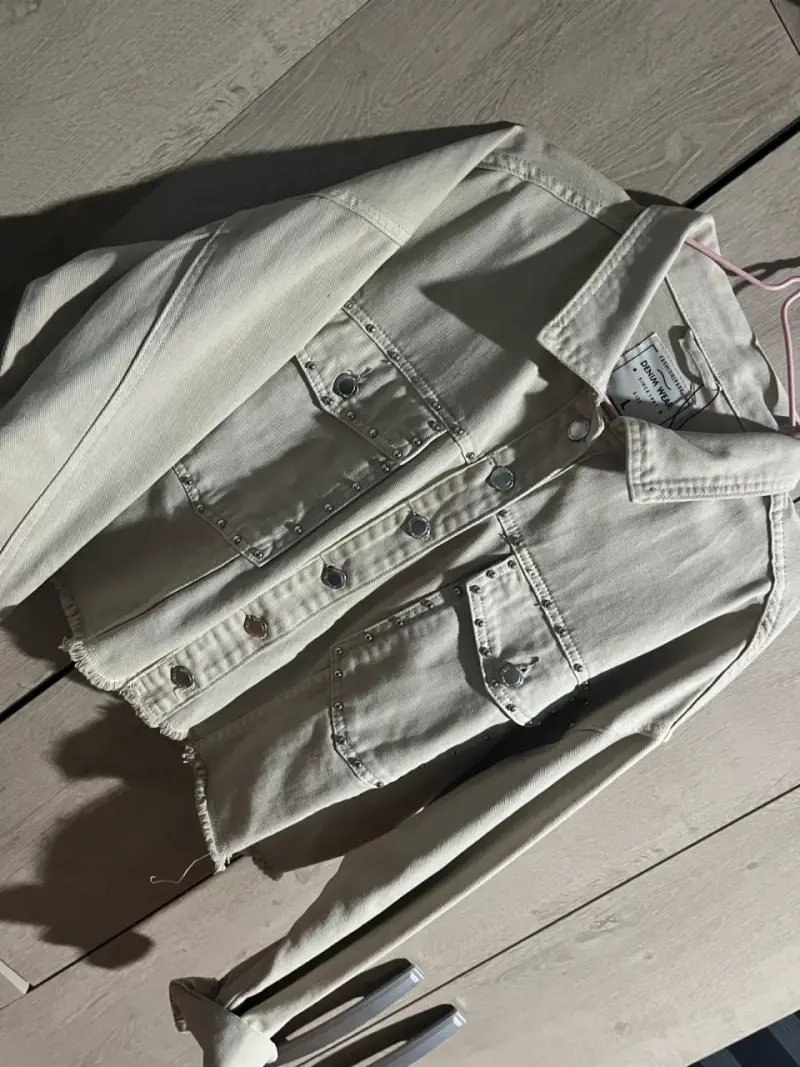 Chaqueta de mezclilla beige - 2