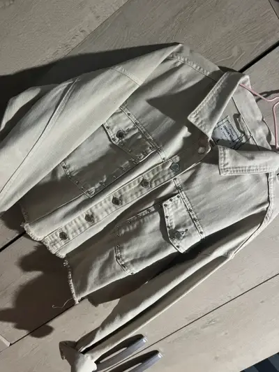 Chaqueta de mezclilla beige - miniatura 2