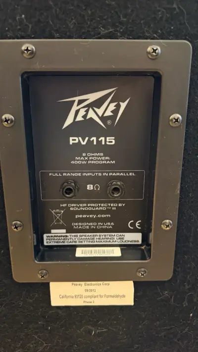 Parlantes Peavey con amplificador - miniatura 4