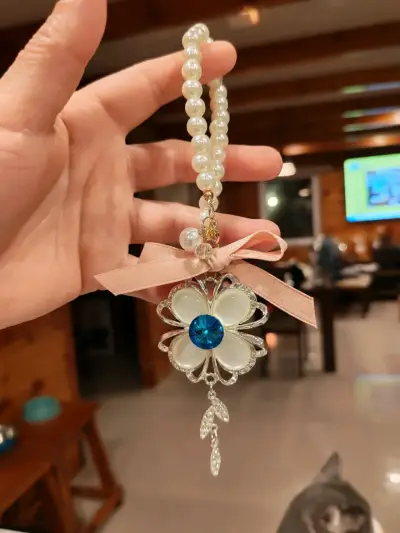 Colgante decorativo con perlas - miniatura 1