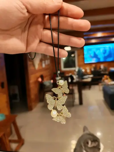 Collar con colgante de mariposas - miniatura 2