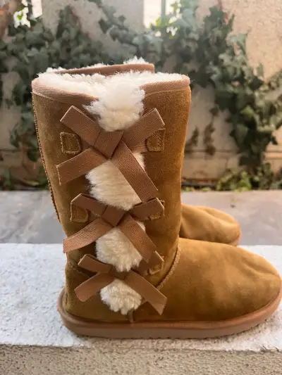 Botas de invierno con lazos UGG 39 - miniatura 1