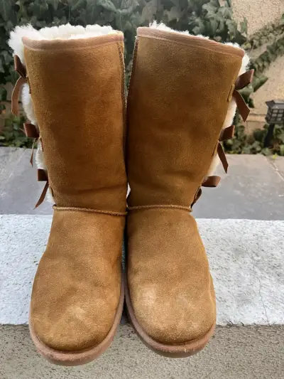 Botas de invierno con lazos UGG 39 - miniatura 2