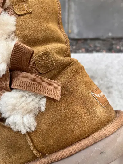 Botas de invierno con lazos UGG 39 - miniatura 6