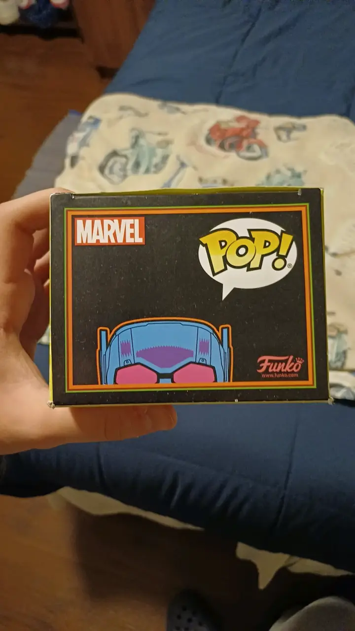 Funko Pop Ant-Man Edición Especial - 3
