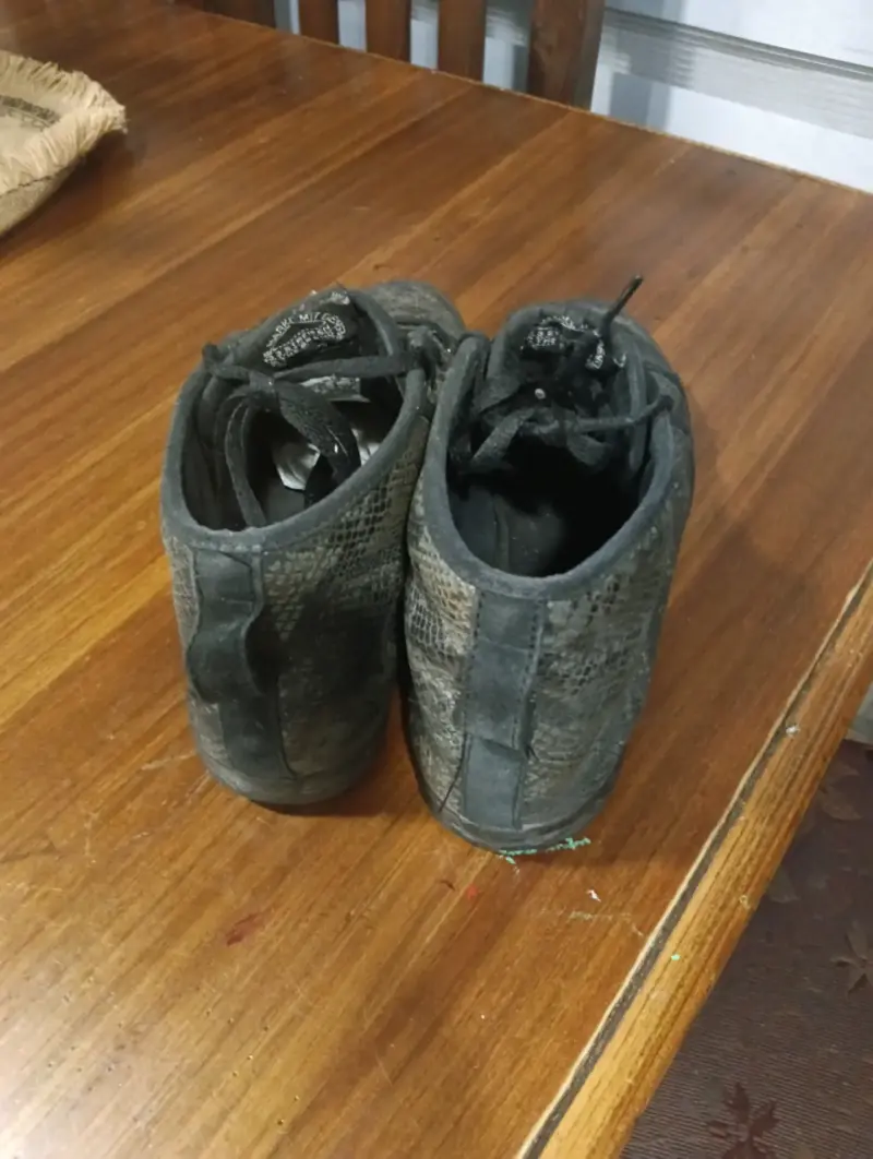 Zapatillas negras de caña alta marca Adidas origin - 3
