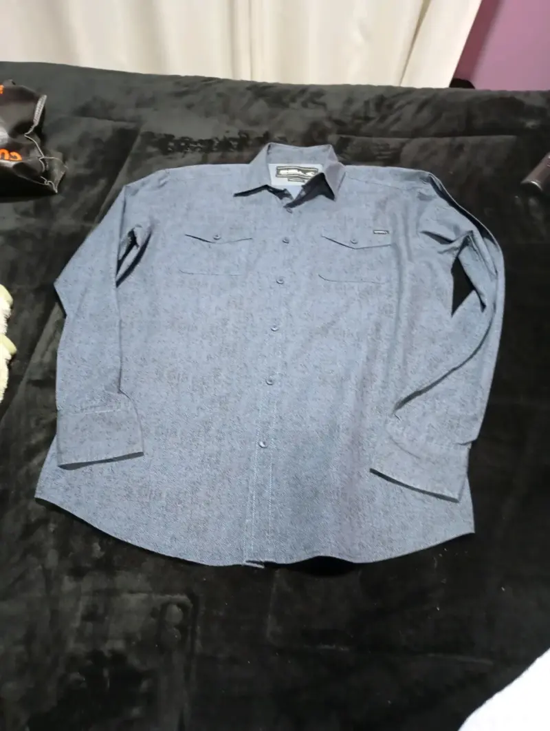 Chaqueta gris con capucha - 6