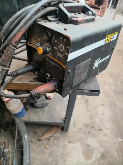 Soldadora compacta Krafter 120FX - miniatura 1