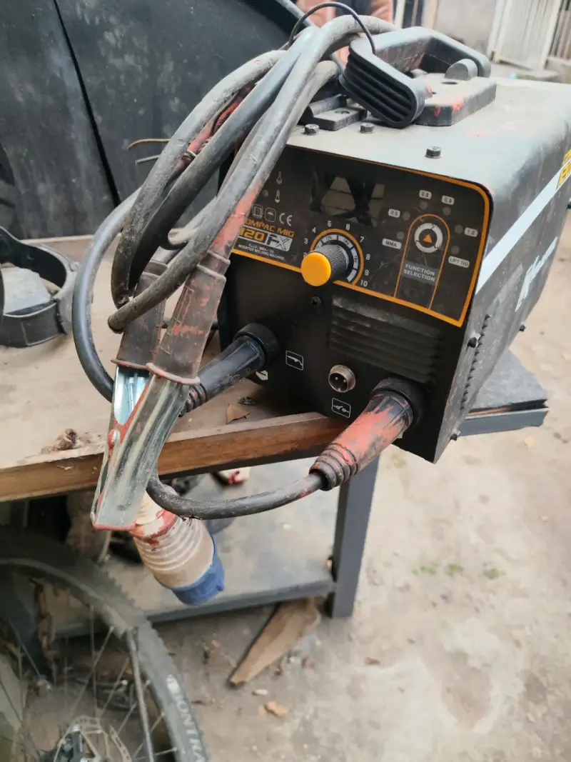 Soldadora compacta Krafter 120FX - 2