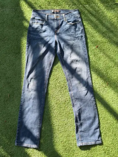 Jeans azul clásico - miniatura 4