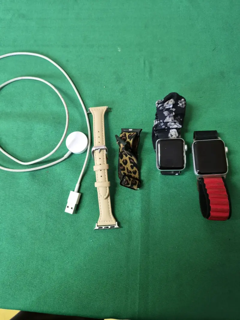 Conjunto de Smartwatch con correas - 4
