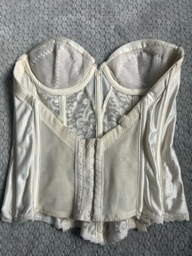 Corset de encaje blanco vintage - 3