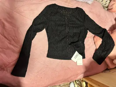 Top negro Shein - miniatura 4