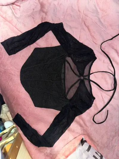 Top negro con diseño corsé Shein - miniatura 4