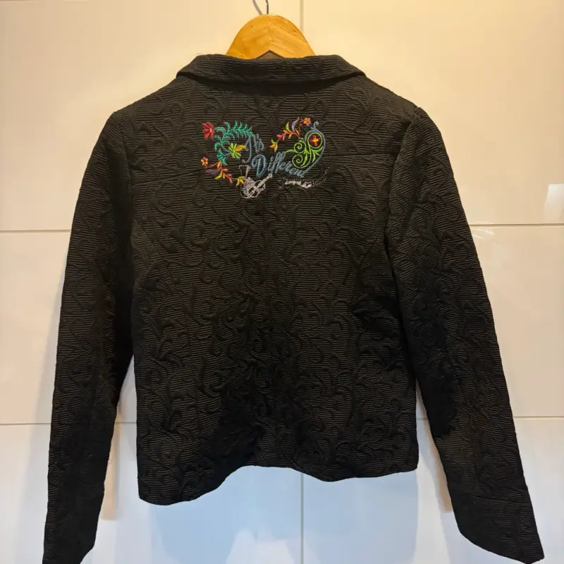 Blazer negro bordado floral - 2