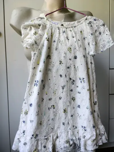 Vestido blanco floral - miniatura 1