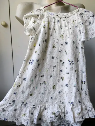 Vestido blanco floral - miniatura 4