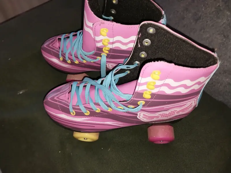 Patines retro rosados multicolor - 2