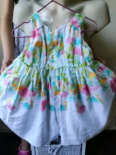 Vestido blanco flores colores - miniatura 2